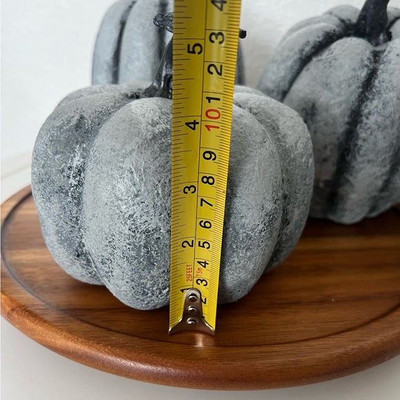 3 New Hand Painted Stone Like Foam Pumpkins Vintage Olive Ateliers RH Style Old - Picture 2 of 12